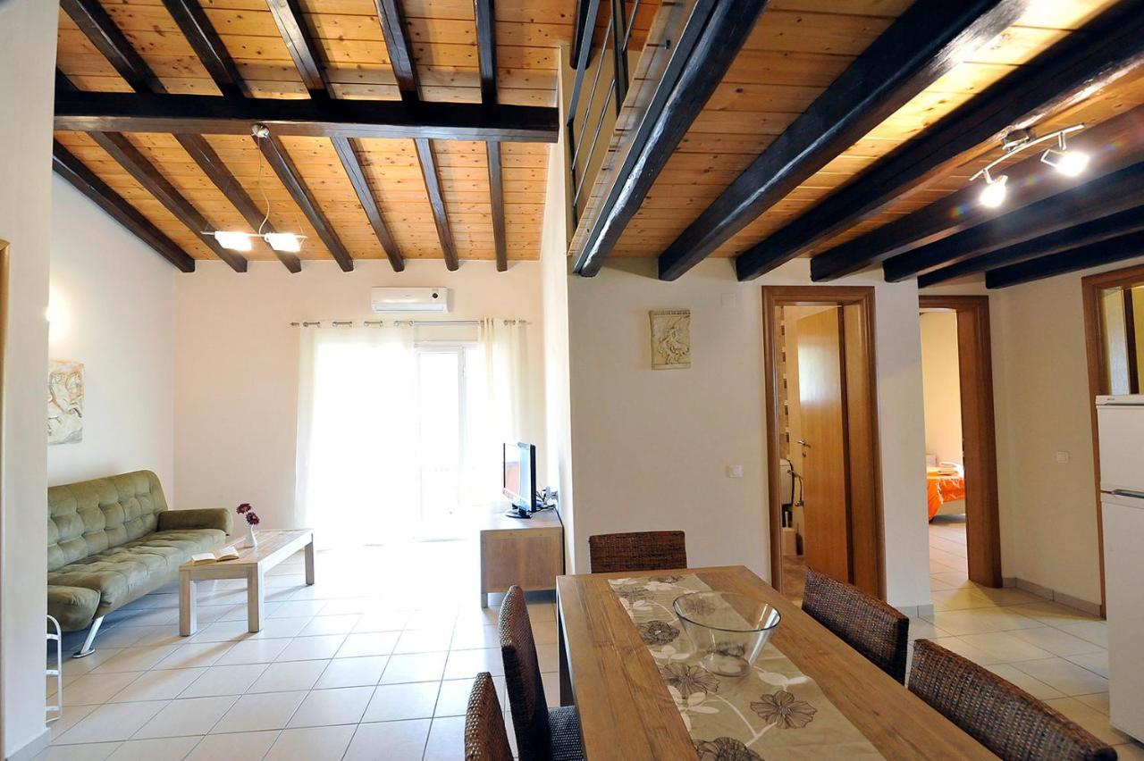 Pyramid City Apartments Agios Spyridon  Zimmer foto