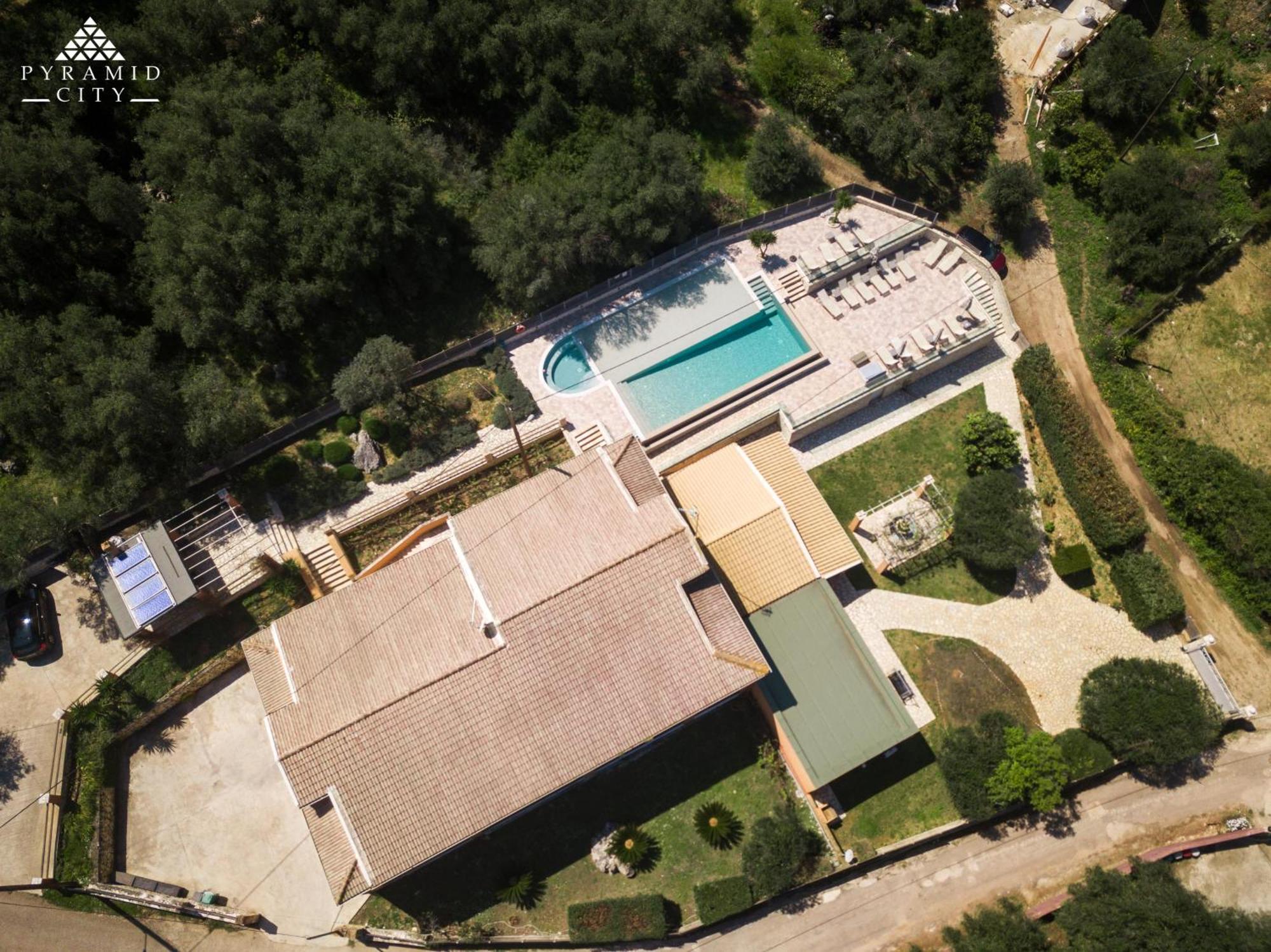 Pyramid City Apartments Agios Spyridon  Exterior foto